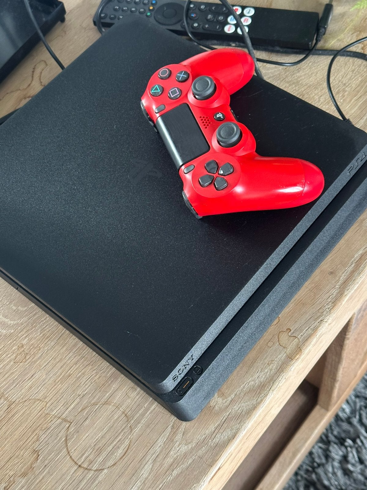 Ps4 Slim 500gb + 4 extra games., Games en Spelcomputers, Spelcomputers | Sony PlayStation 4, Ophalen, Zo goed als nieuw