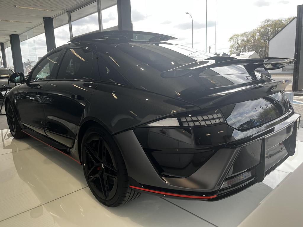 Hyundai Ioniq 6 84kWh N Performance, Auto's, Hyundai, 2200 kg, Zilver of Grijs, 447 kW, Automatische klimaatregeling