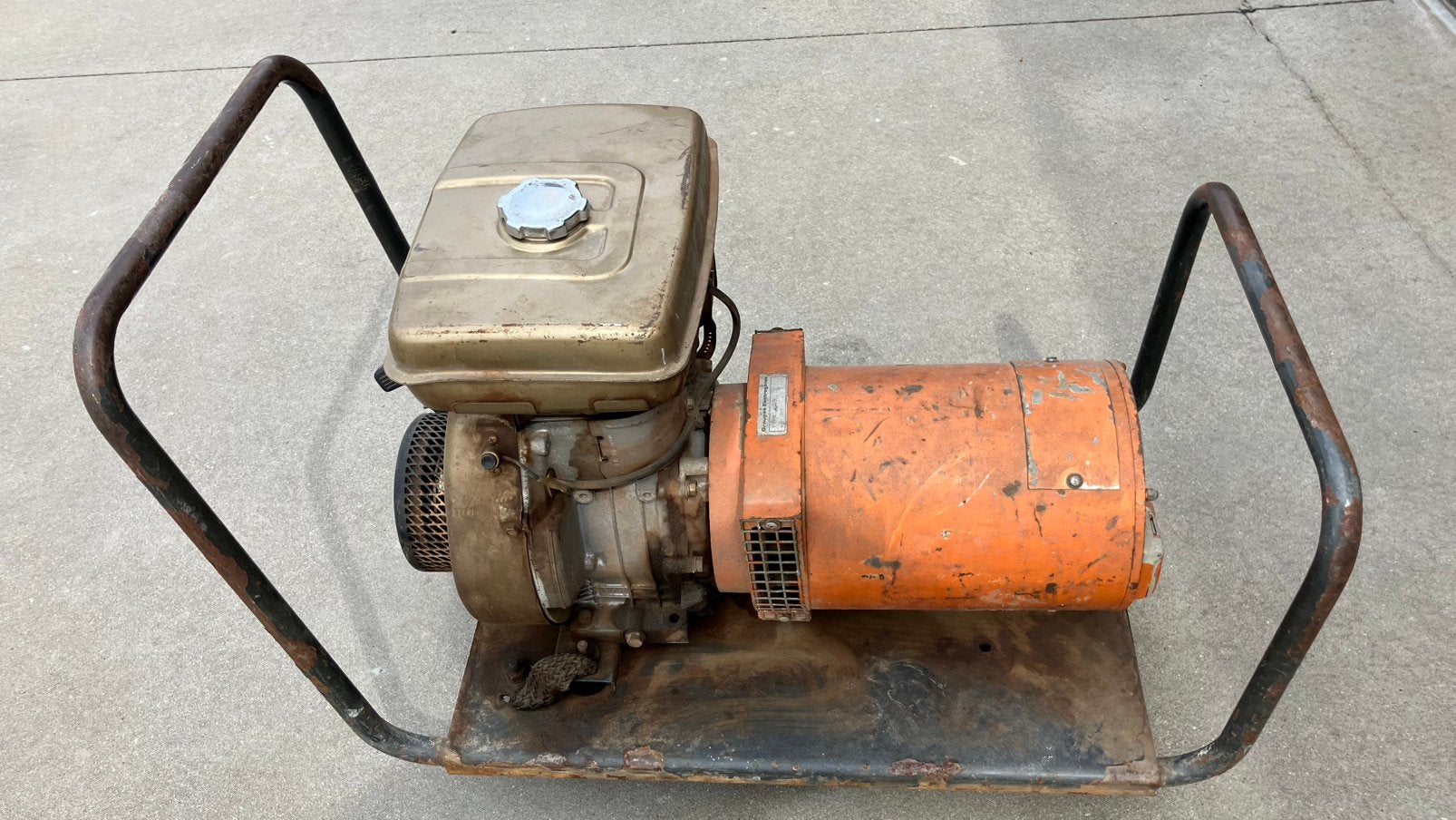 Stroomgroep 3500, Enlèvement, Utilisé, Moins de 5 kVA, Essence