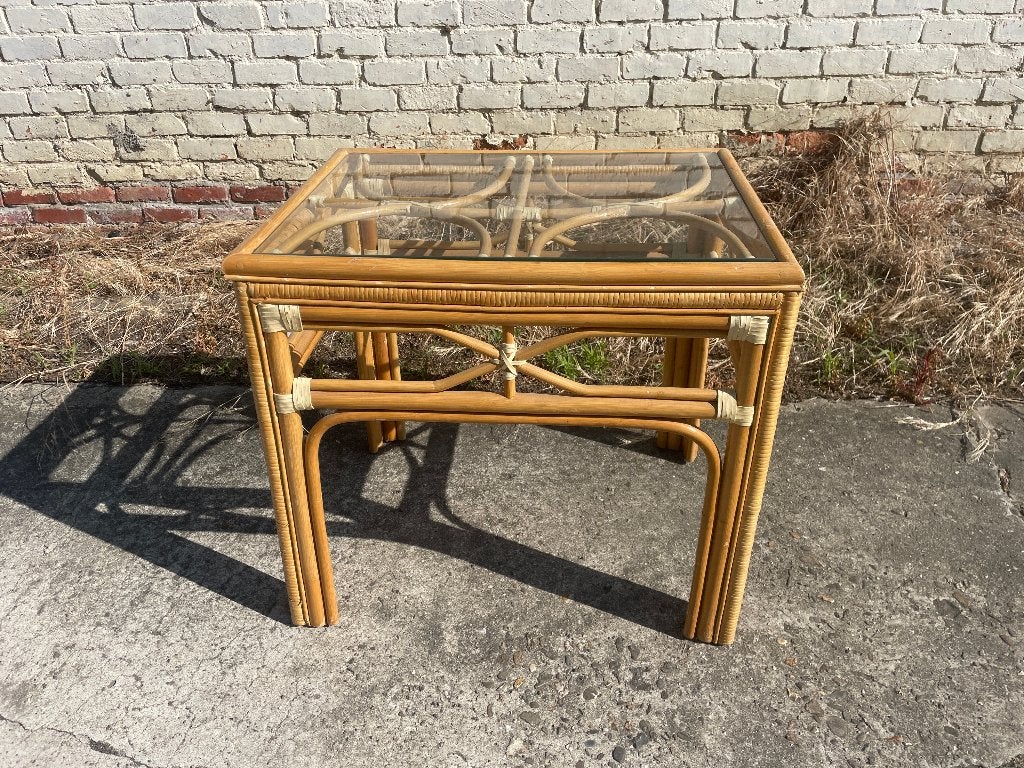 Rotan bijzettafel, Ophalen