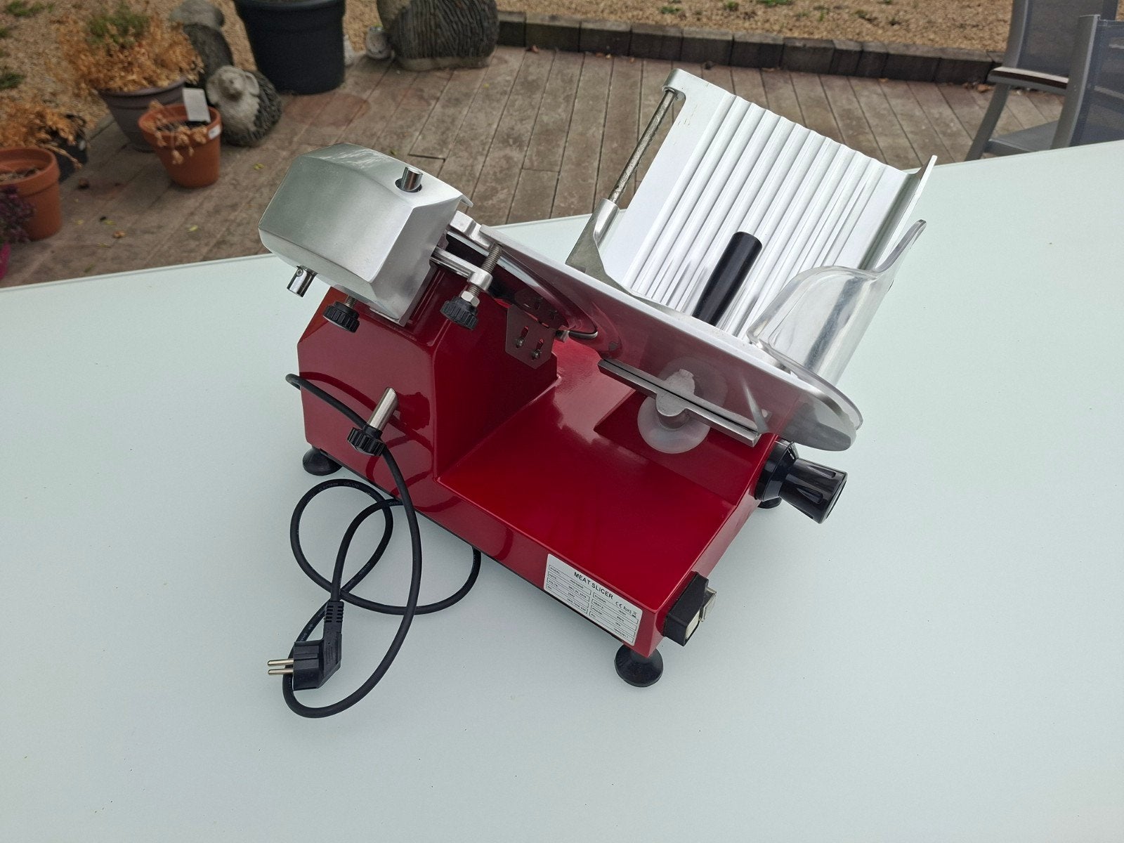 Trancheuse semi professionnelle rouge de 25cm de diamètre, Enlèvement