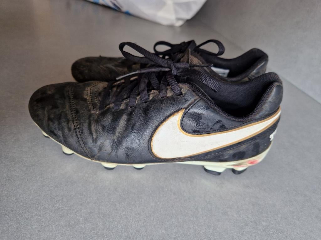 Nike voetbalschoenen maat 36,5, Enlèvement