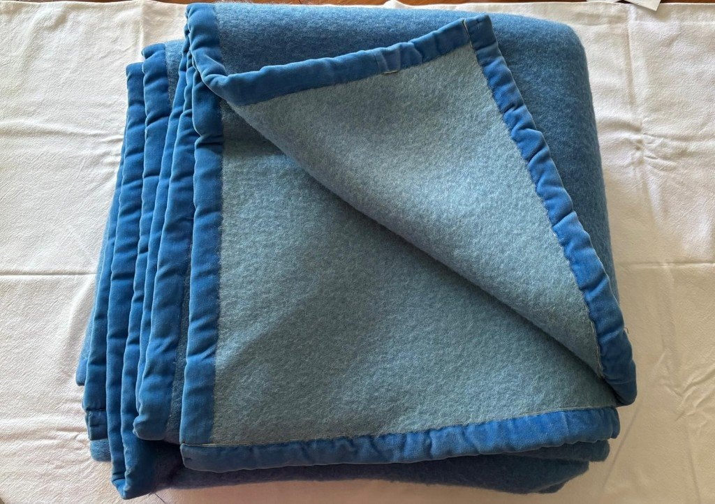 Good Night wollen deken 180x220 cm – blauw, Huis en Inrichting, Slaapkamer | Beddengoed, Blauw, Tweepersoons, Ophalen of Verzenden