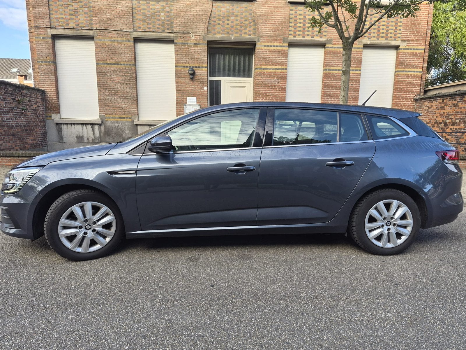 Renault Megane 1.5 DCI– 2023–196.490 km– Automaat, Auto's, Automaat, Stof, Bedrijf, 5 deurs