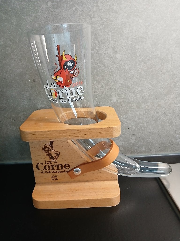 Verre sur socle LA CORNE DU BOIS DES PENDUS 2016, Verzamelen, Biermerken, Ophalen of Verzenden, Zo goed als nieuw, Glas of Glazen