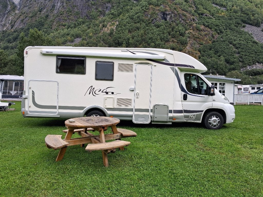 Mobilehome MC Louis MC4-74, Caravanes & Camping, Toilette à cassette, Boîte manuelle, Diesel, Semi-intégral