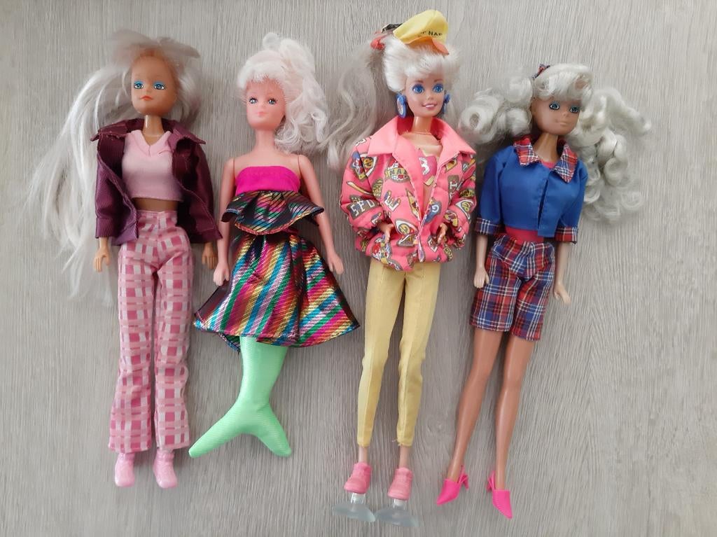 Poupées Barbie avec accessoires., Enlèvement, Comme neuf, Barbie