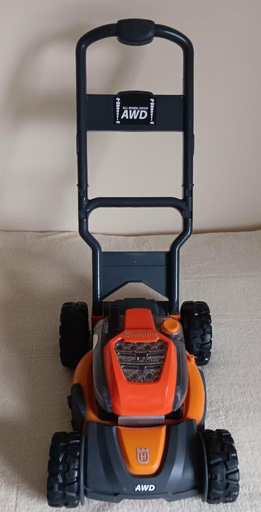Grasmachine Husqvarna speelgoed, Enfants & Bébés, Jouets | Extérieur | Jouets en vrac, Utilisé, Enlèvement