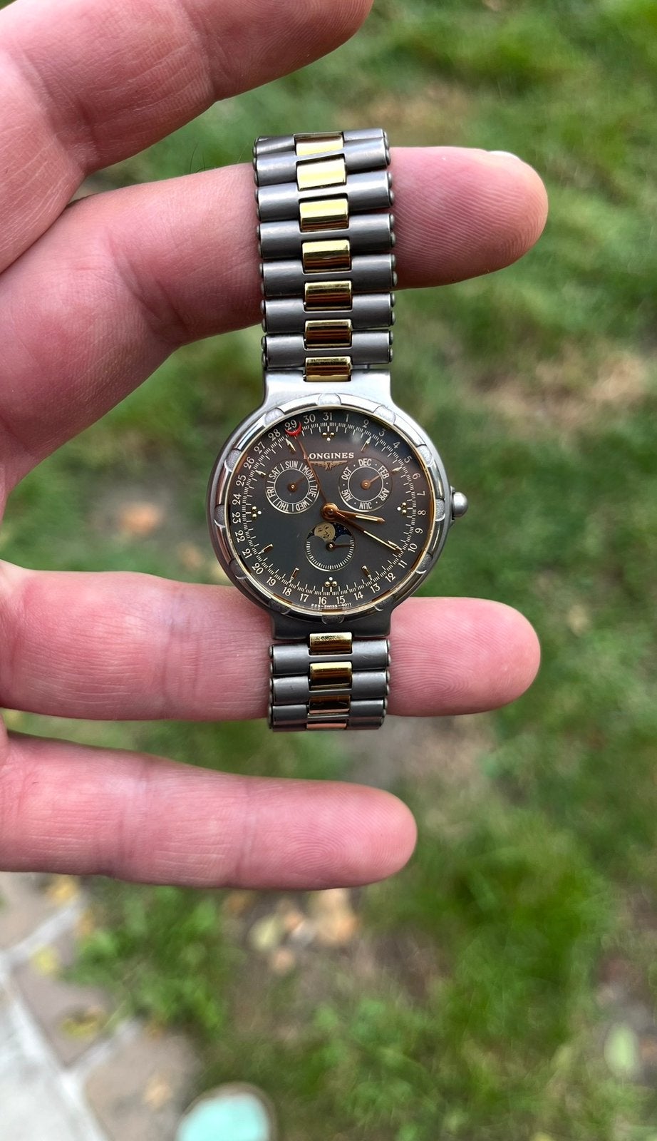Titane gris Longines Moonphase, Enlèvement