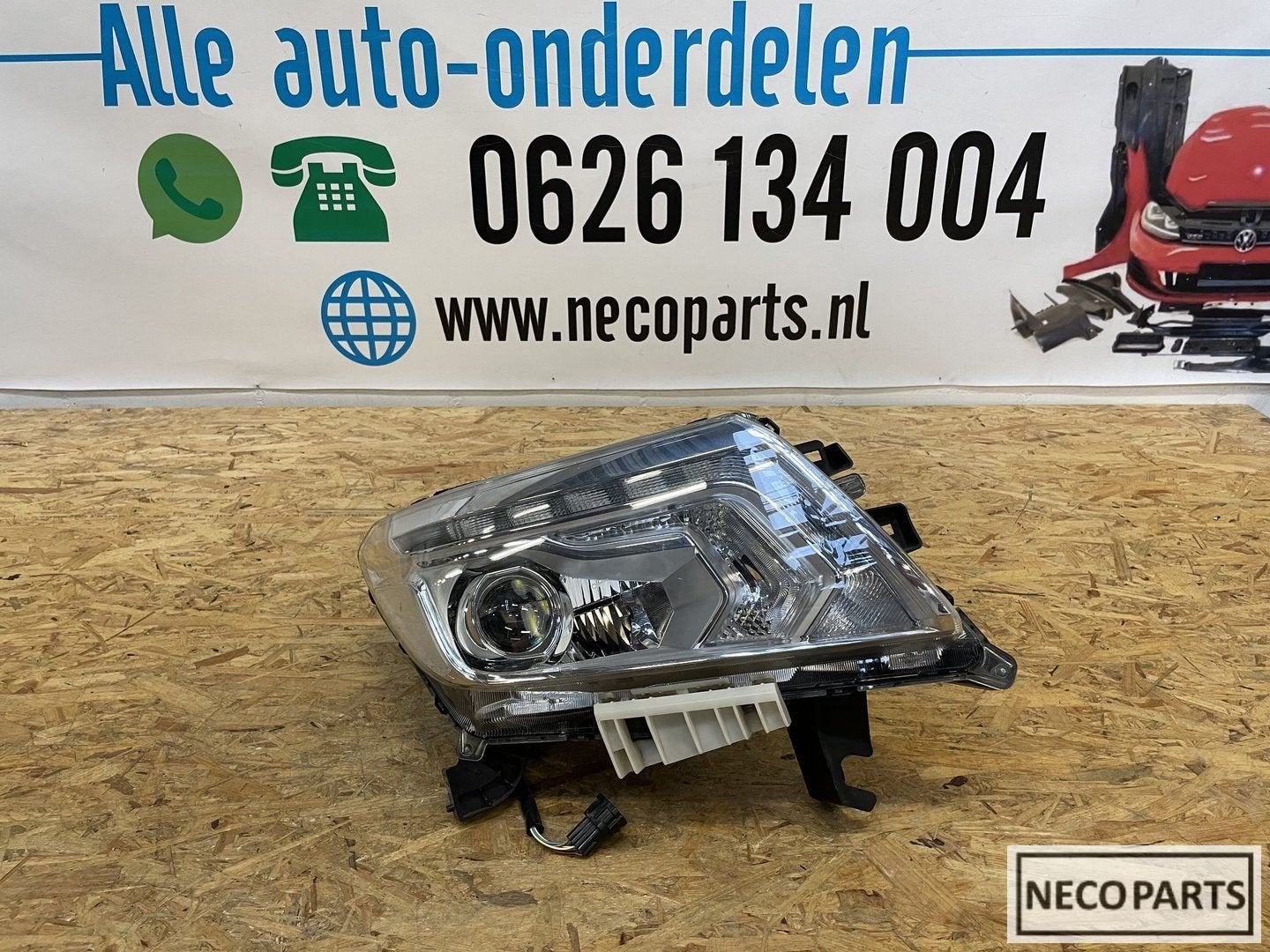 NISSAN NAVARA NP300 XENON LED KOPLAMP RECHTS COMPLEET, Autos : Pièces & Accessoires, -, Utilisé, -, Nissan