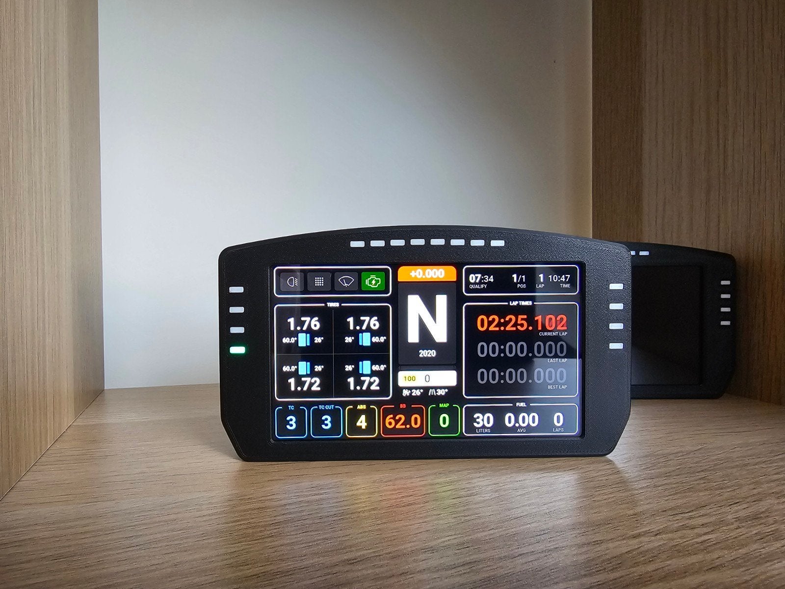 Custom Simracing dashboard  DDU V2 5inch vocore +16 leds, Consoles de jeu & Jeux vidéo, Consoles de jeu | Autre, Neuf, Enlèvement ou Envoi