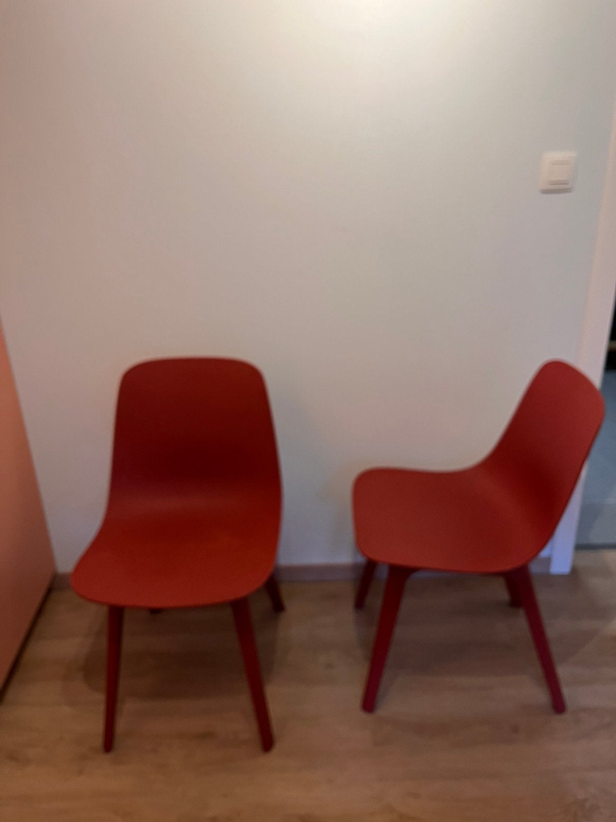 2 Rode Odger ikea stoelen, Ophalen, Kunststof, Twee, Zo goed als nieuw