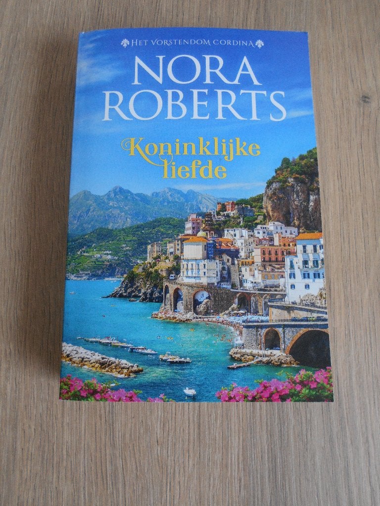 Nora Roberts - Koninklijke liefde, Boeken, Ophalen, Nieuw