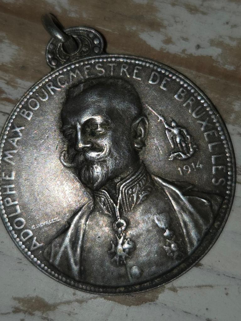 Herdenkingsmedaille Adolphe Max, Postzegels en Munten, Ophalen