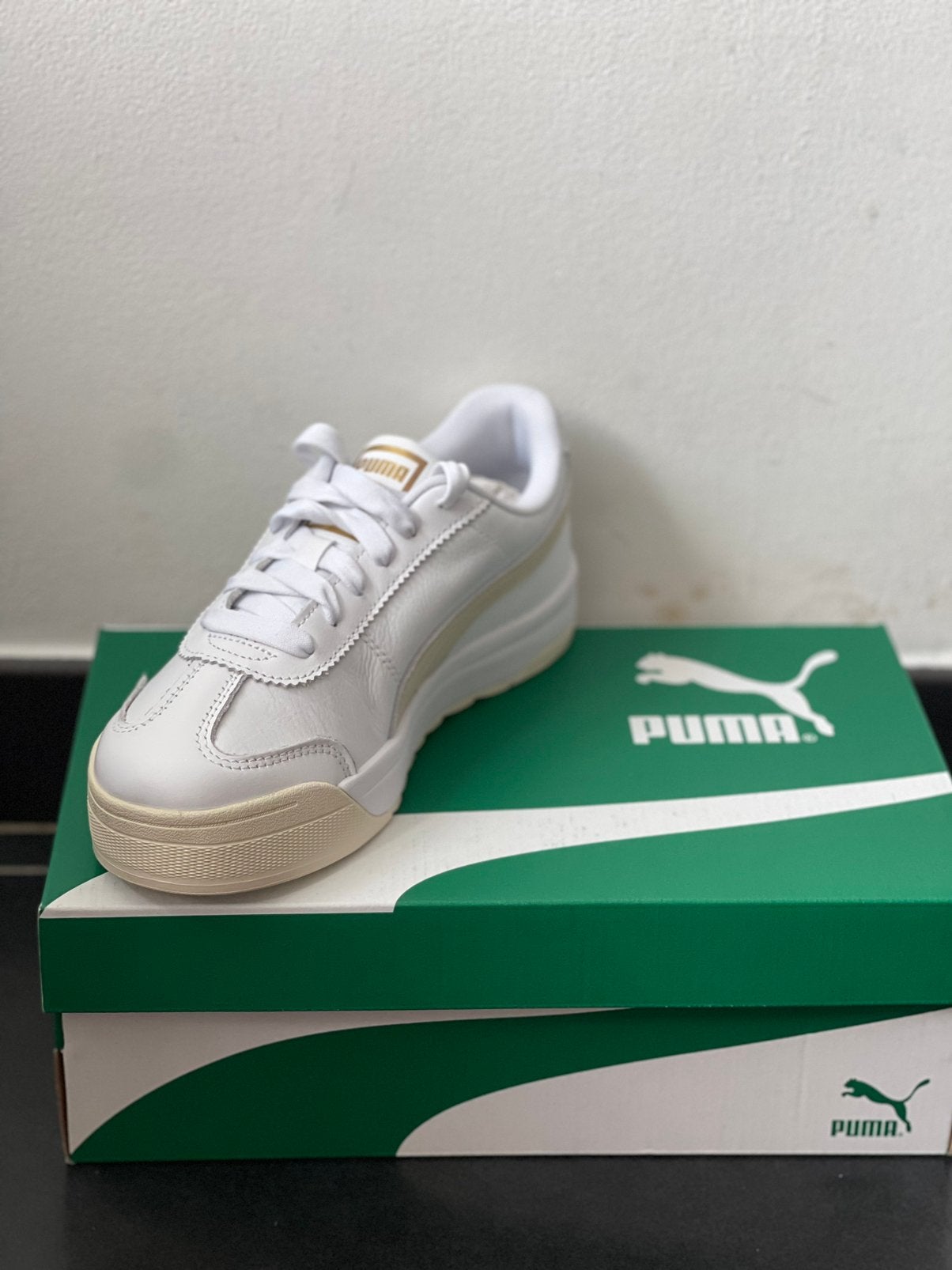 Buma vrouwen sneakers wit en beige, Wit, Nieuw, Ophalen of Verzenden, Sneakers