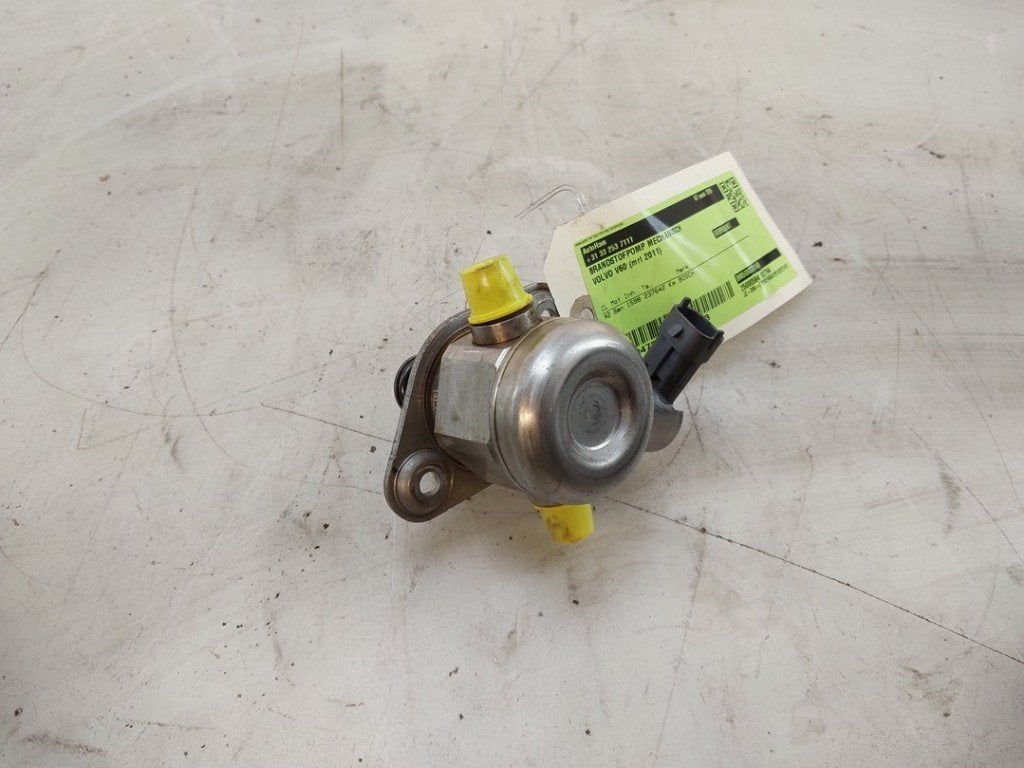 POMPE CARBURANT MECANIQUE Volvo V60 I (FW / GW), Robert Bosch AG, Robert-Bosch-Allee 1
74232  Abstatt, DE, Engineering@bosch.com