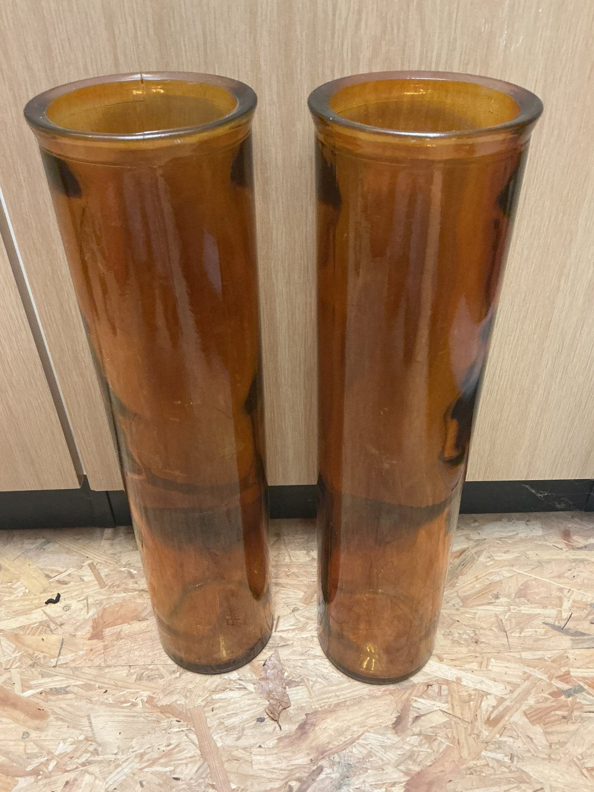 2 hoge vazen, Ophalen, Gebruikt, Bruin, Glas