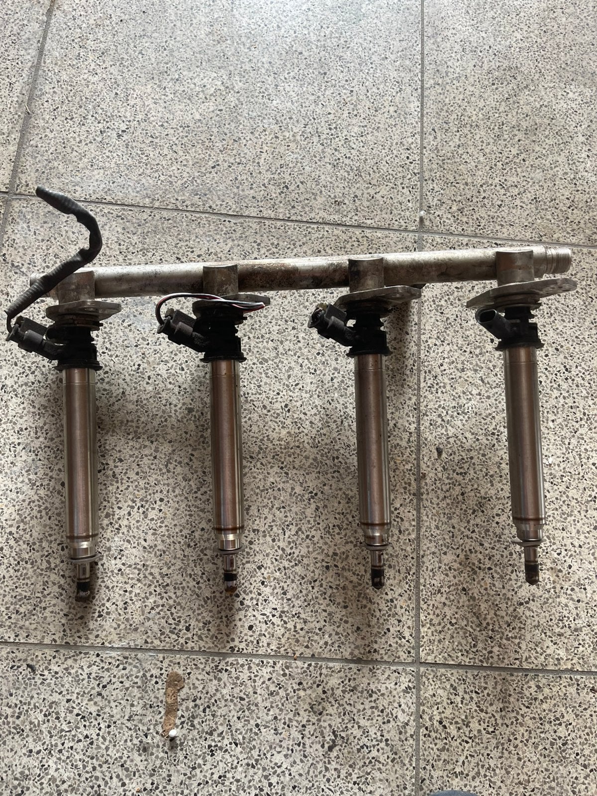 Injectoren m133 motor 2l turbo mercedes, Enlèvement