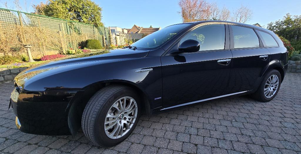 Alfa Romeo 159 Sportwagon - 39.530km - 1e eigenaar, Autos, Alfa Romeo, Cuir, Achat, Boîte manuelle, Entretenue par le concessionnaire