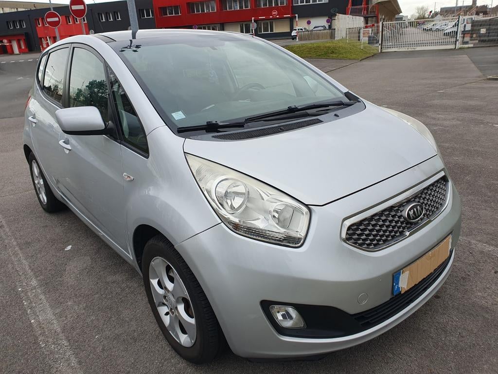 Kia venga 1.6 grdi 115cv, Autos, Kia, Particulier, Venga, Toit panoramique, Radio, USB, Diesel, Euro 5, MPV ou Monospace, 5 portes