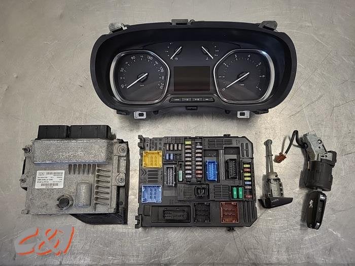Serrure de contact + ordinateur d'un Peugeot Expert, -, 3 mois de garantie, Utilisé, -