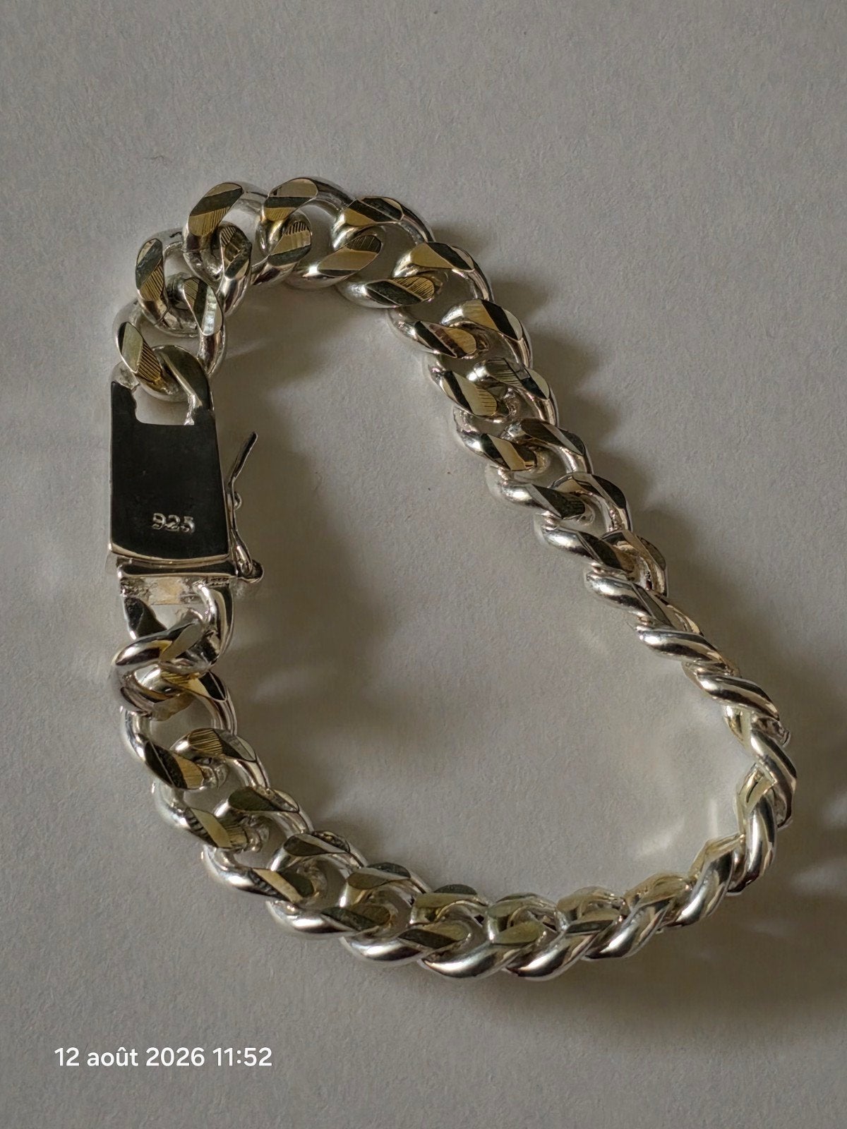 Zilverkleurige en geelvergulde armband voor heren, Handtassen en Accessoires, Armbanden, Ophalen, Nieuw, Geel, Overige materialen
