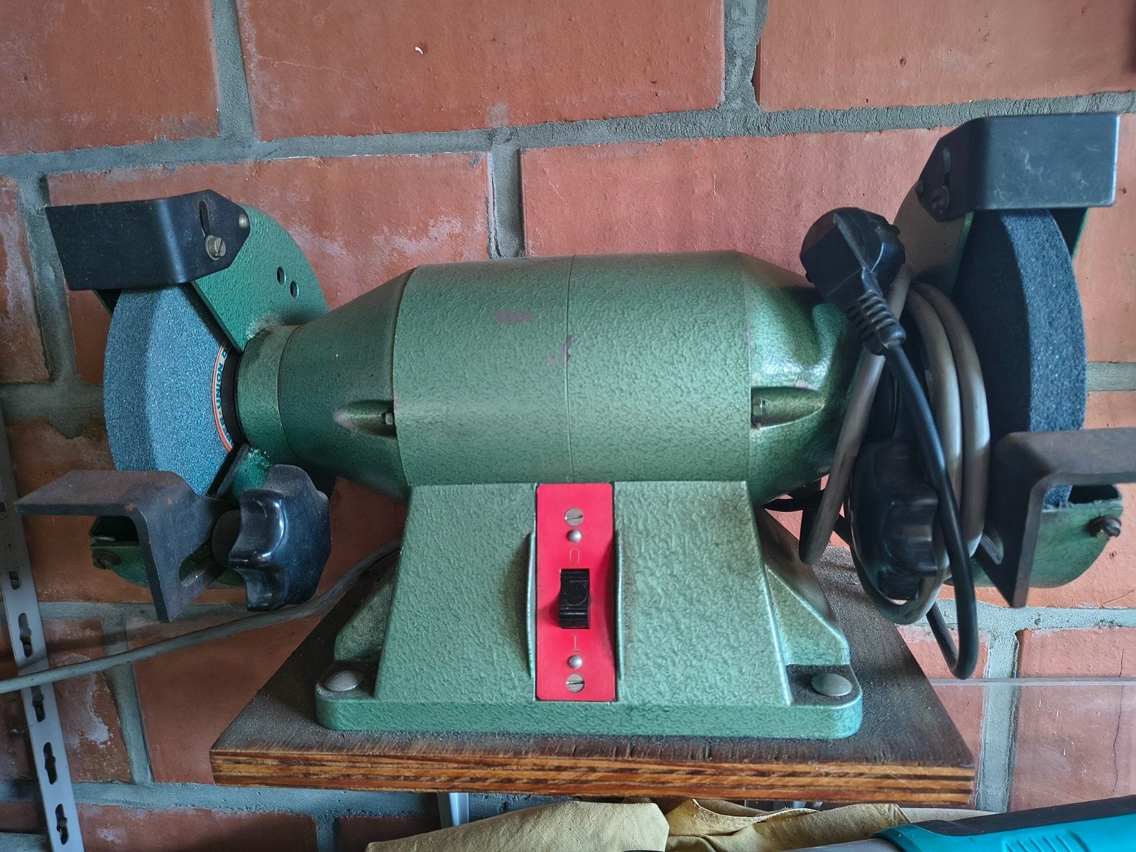 Slijpmachine VEB Galvanotechnik, Ophalen, Gebruikt, Minder dan 700 watt, Werkbankslijpmachine