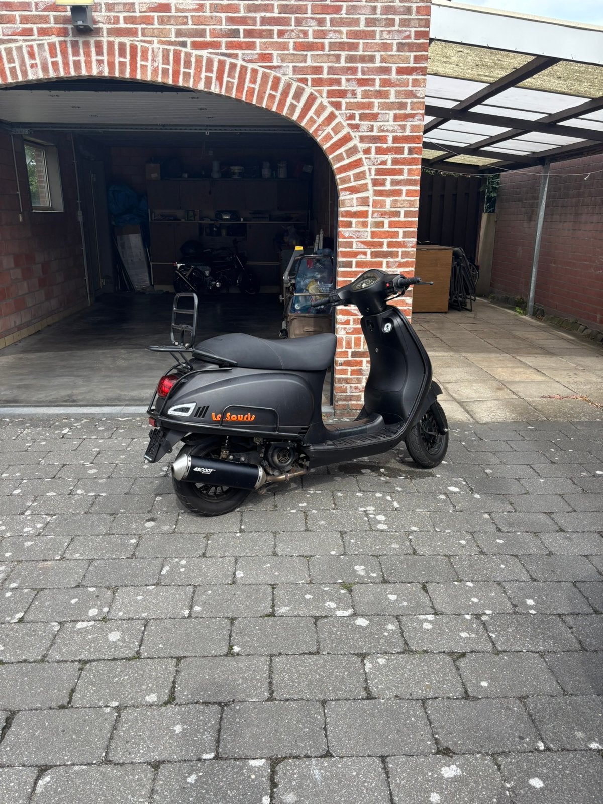 Scooter b-klasse, Ophalen, Zo goed als nieuw