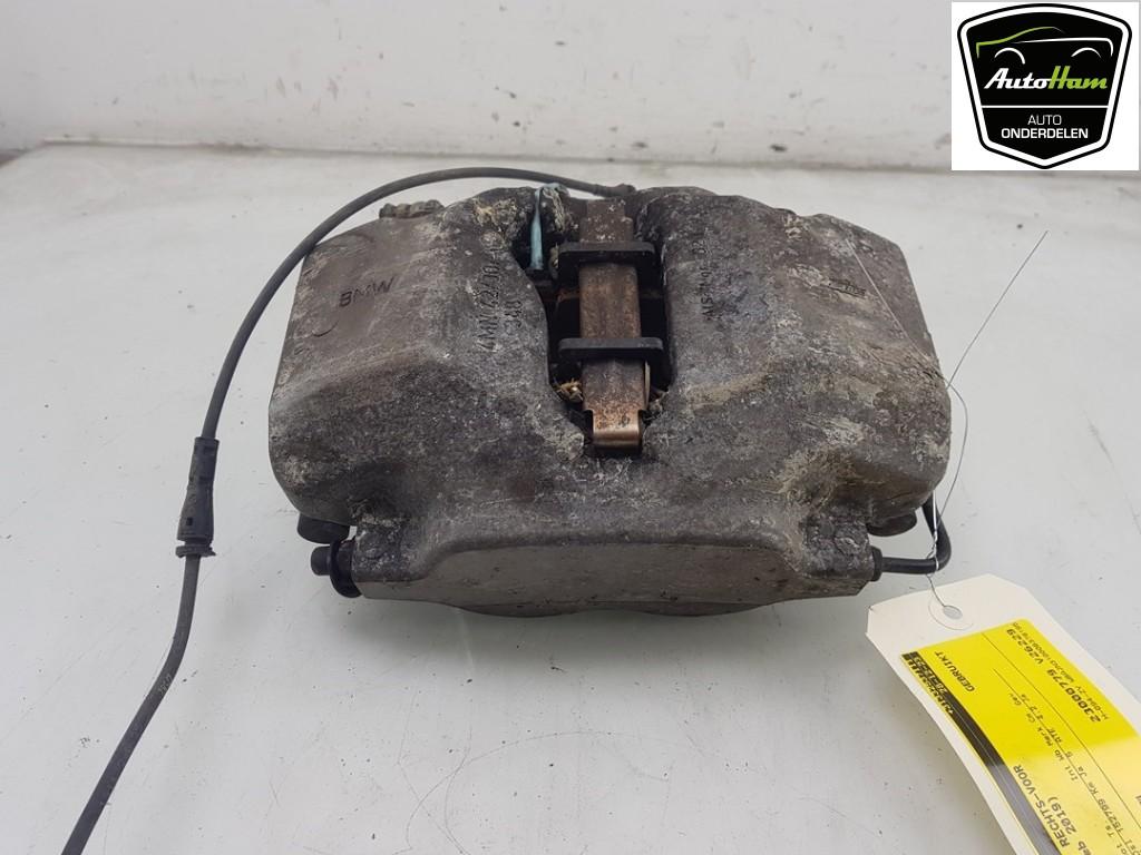 ETRIER DE FREIN AVANT DROIT BMW 5 serie Touring (G31), Utilisé, BMW