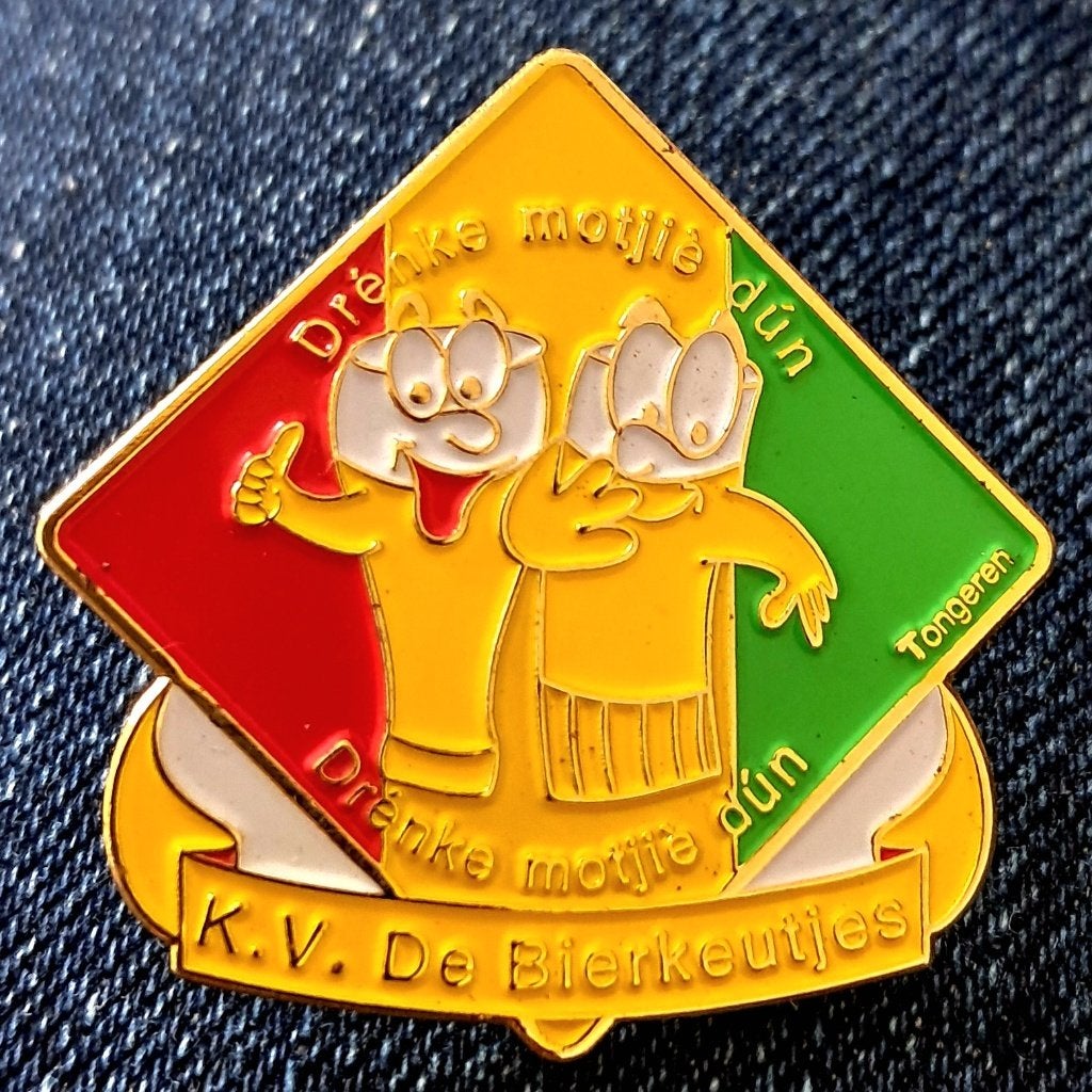 Pin Carnaval KV De Bierkeutjes Tongeren, Verzamelen, Speldjes, Pins en Buttons, Ophalen of Verzenden, Zo goed als nieuw, Overige onderwerpen