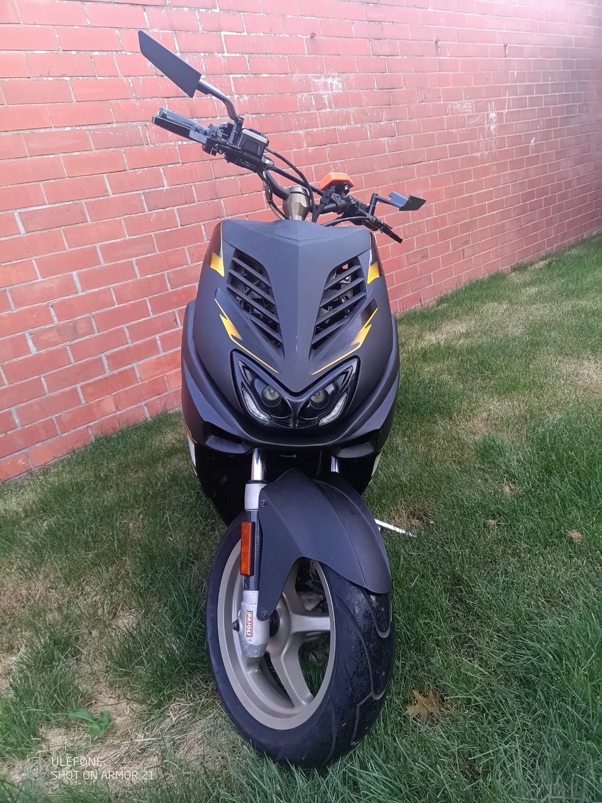 Aerox 100, A1 motorplaat, Fietsen en Brommers, Ophalen, Tweetakt, Aerox, Zo goed als nieuw