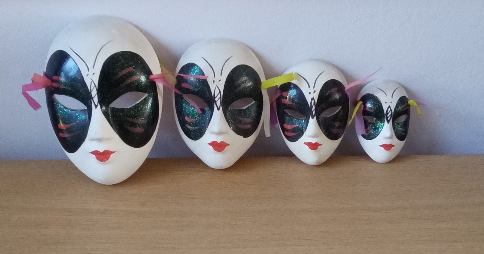 toffe set stenen maskers, Ophalen