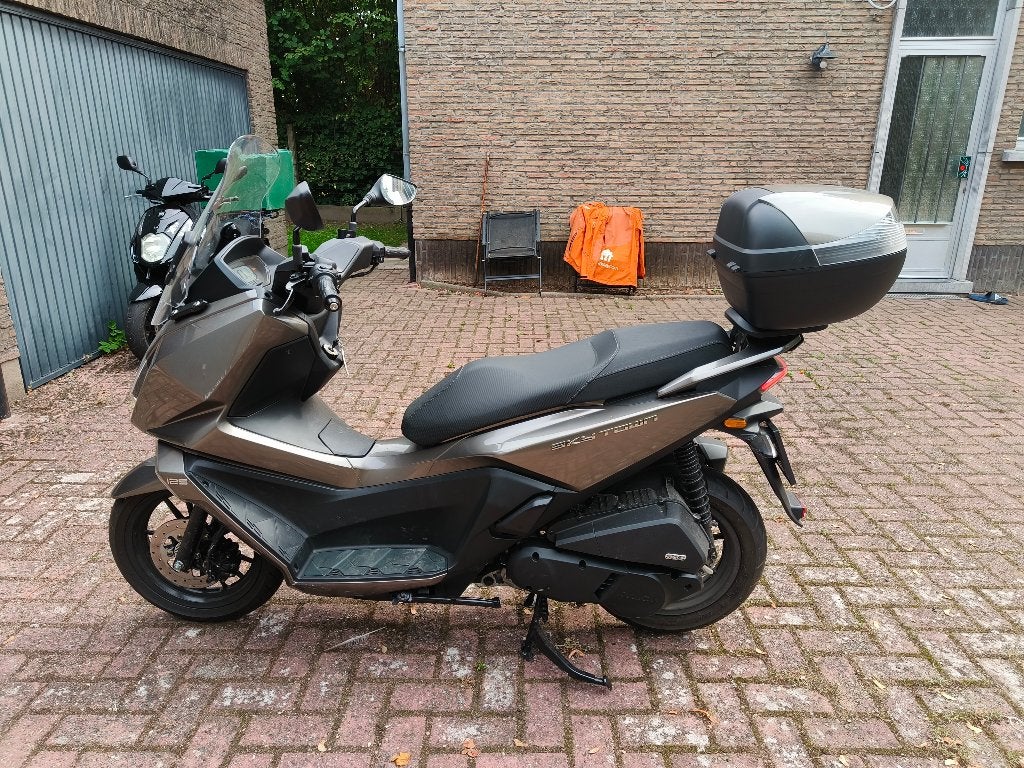 Moto scooter, Motoren, Scooter, 125 cc, Minimaal motorrijbewijs A2, Automaat