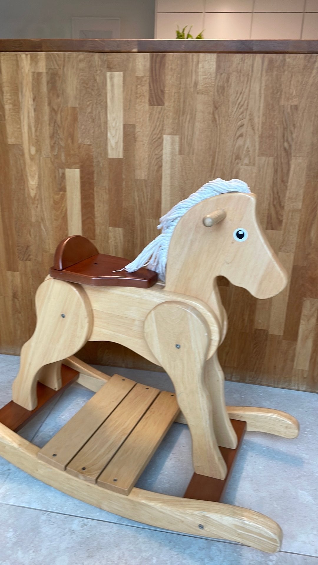 groot houten schommelpaard pintoy, Enlèvement, Utilisé