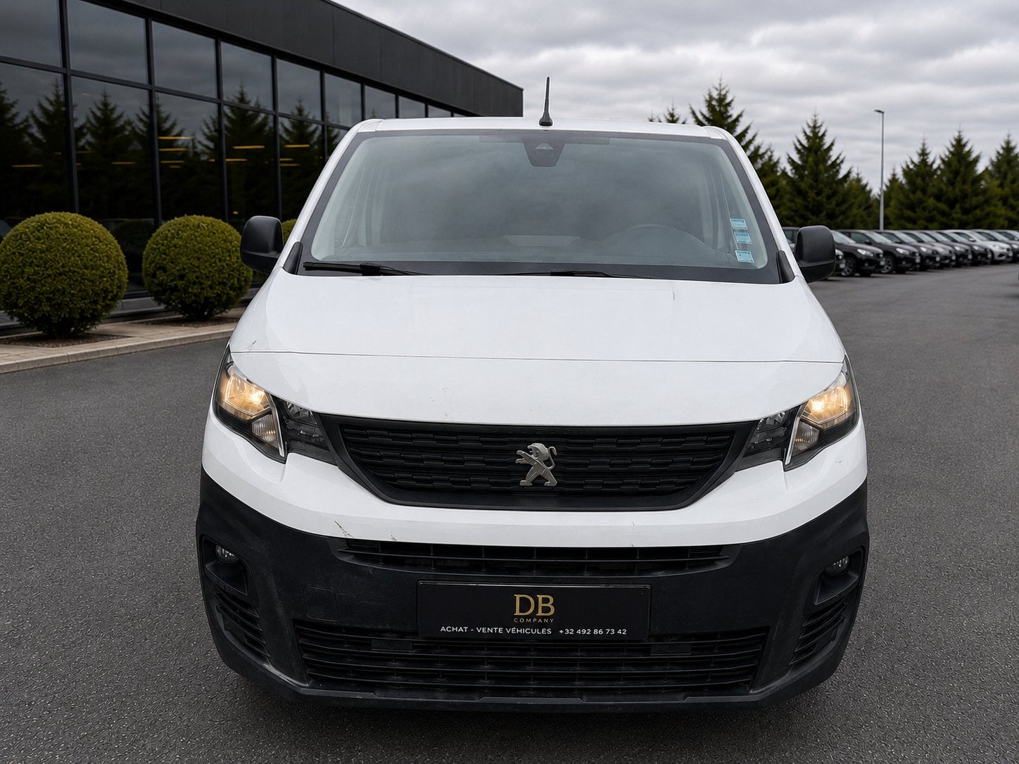Peugeot Partner L2 1.5 BlueHDi 130 CV – 3 Places – CarPlay –, Stof, Zwart, 5 deurs, Overige carrosserie