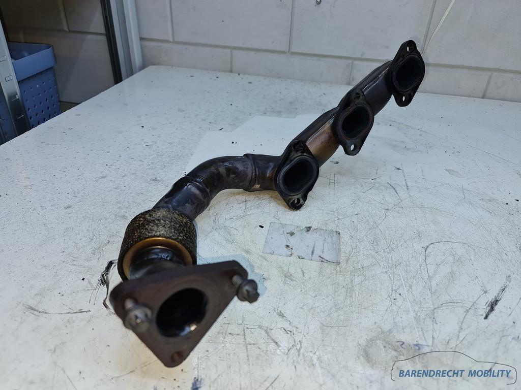 Collecteur d' chappement Mercedes ML W164 3.0 320CDI 280CDI, Mercedes-Benz AG, Mercedes-Benz, Utilisé, Mercedesstrasse 120
70372  Stuttgart, DE