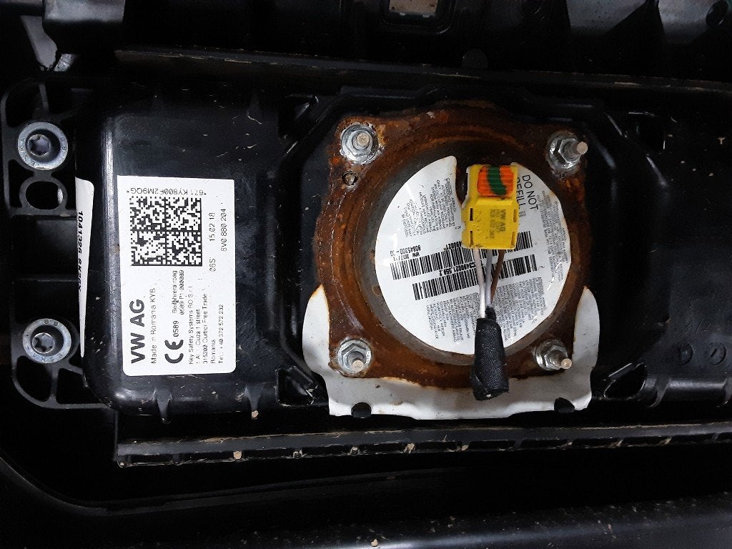 AIRBAG PASSAGIER Skoda Fabia III Combi (NJ5) (6V0880204), Auto-onderdelen, Gebruikt, Info@skoda-auto.de, Skoda, Max-Planck-Straße  3-5
64331  Weiterstadt, DE