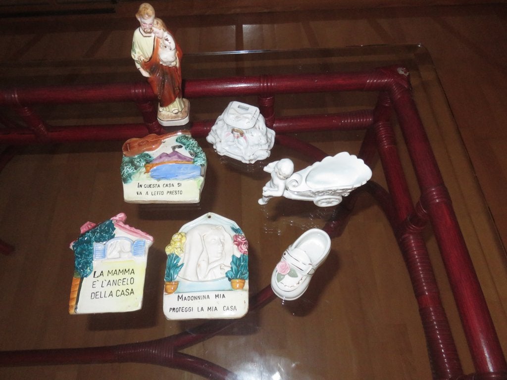 objets religieux et autres en faïence, Ophalen of Verzenden