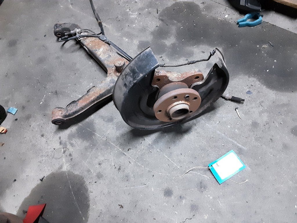 BRAS DE SUSPENSION ARRIÈRE GAUCHE Sharan (7M8 / M9 / M6), Volkswagen, Mevr. I. Hauben, Utilisé, Rue de l'Espoir 34 34
4030  GRIVEGNÉE, BE