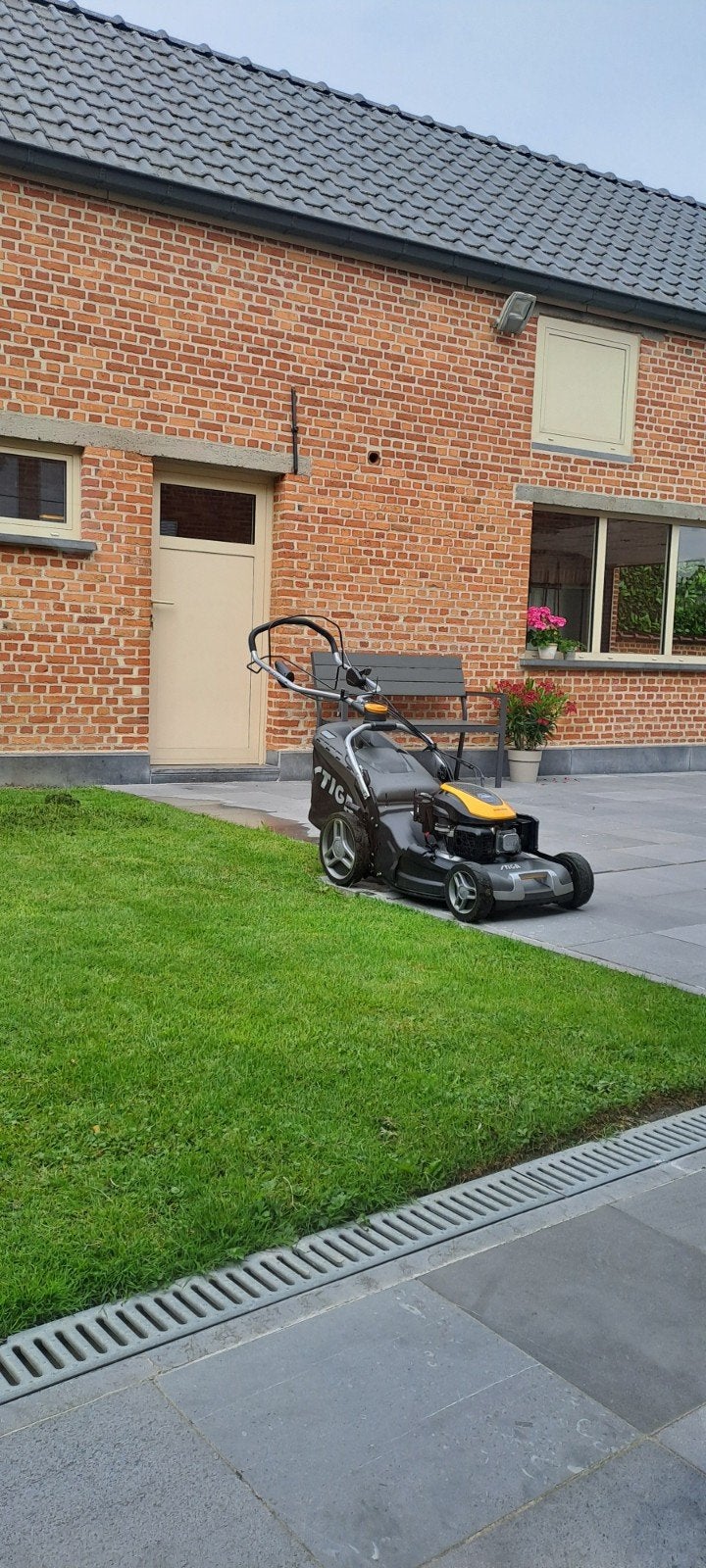 Grasmaaier Stiga bouwjaar 2026, Tuin en Terras, Ophalen