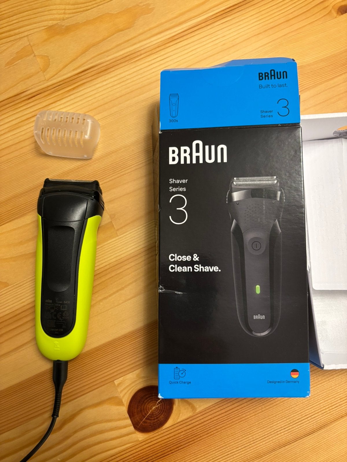 Braun series 3. elektrisch scheerapparaat, Ophalen of Verzenden, Zo goed als nieuw