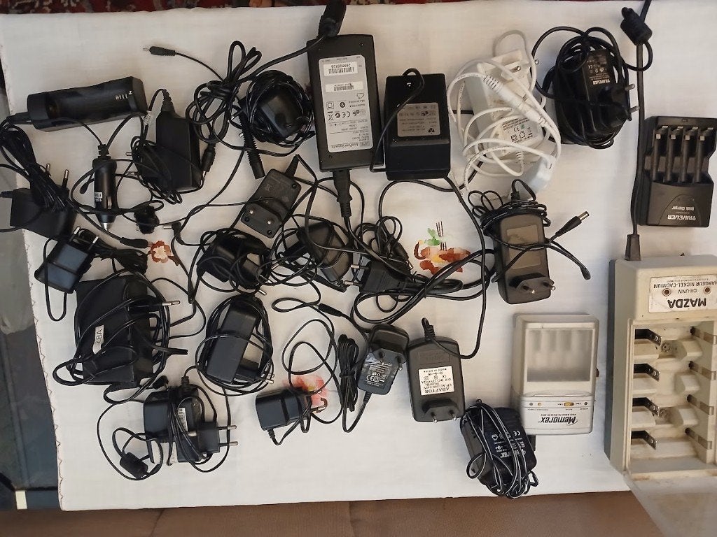 opladers allerhande, Audio, Tv en Foto, Opladers, Ophalen, Zo goed als nieuw