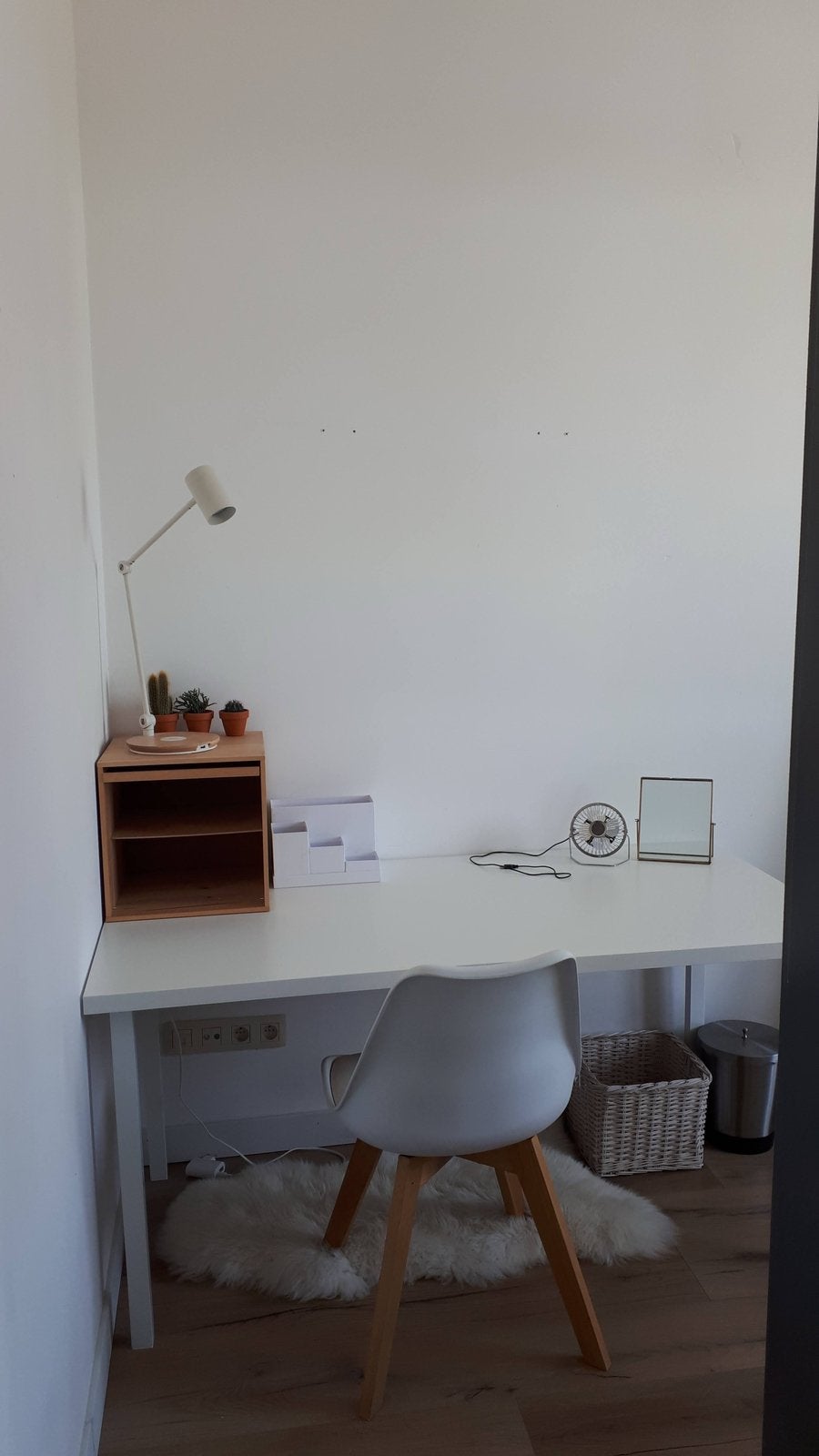 Witte bureau, Huis en Inrichting, Bureaus, Ophalen, Gebruikt, Scandinavisch, Hout