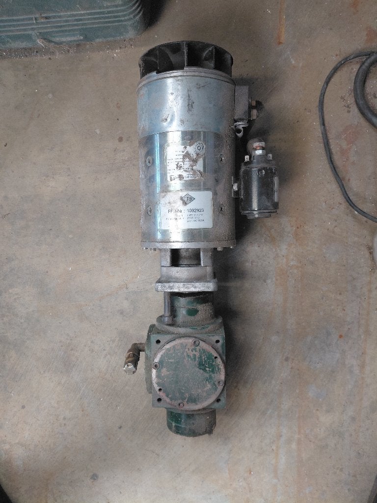 Moteur 24 VDC 3KW, Enlèvement, Utilisé, Moteur électrique, 1400 à 1800 tpm