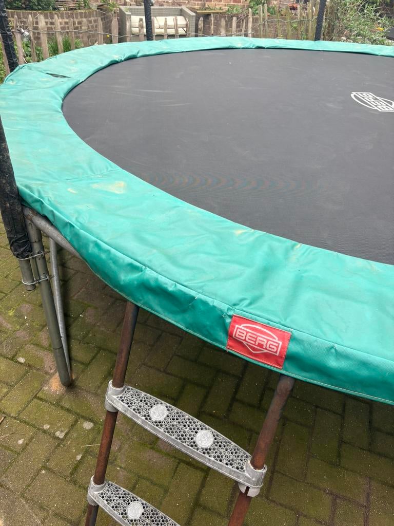 Trampoline berg, Enlèvement, Utilisé