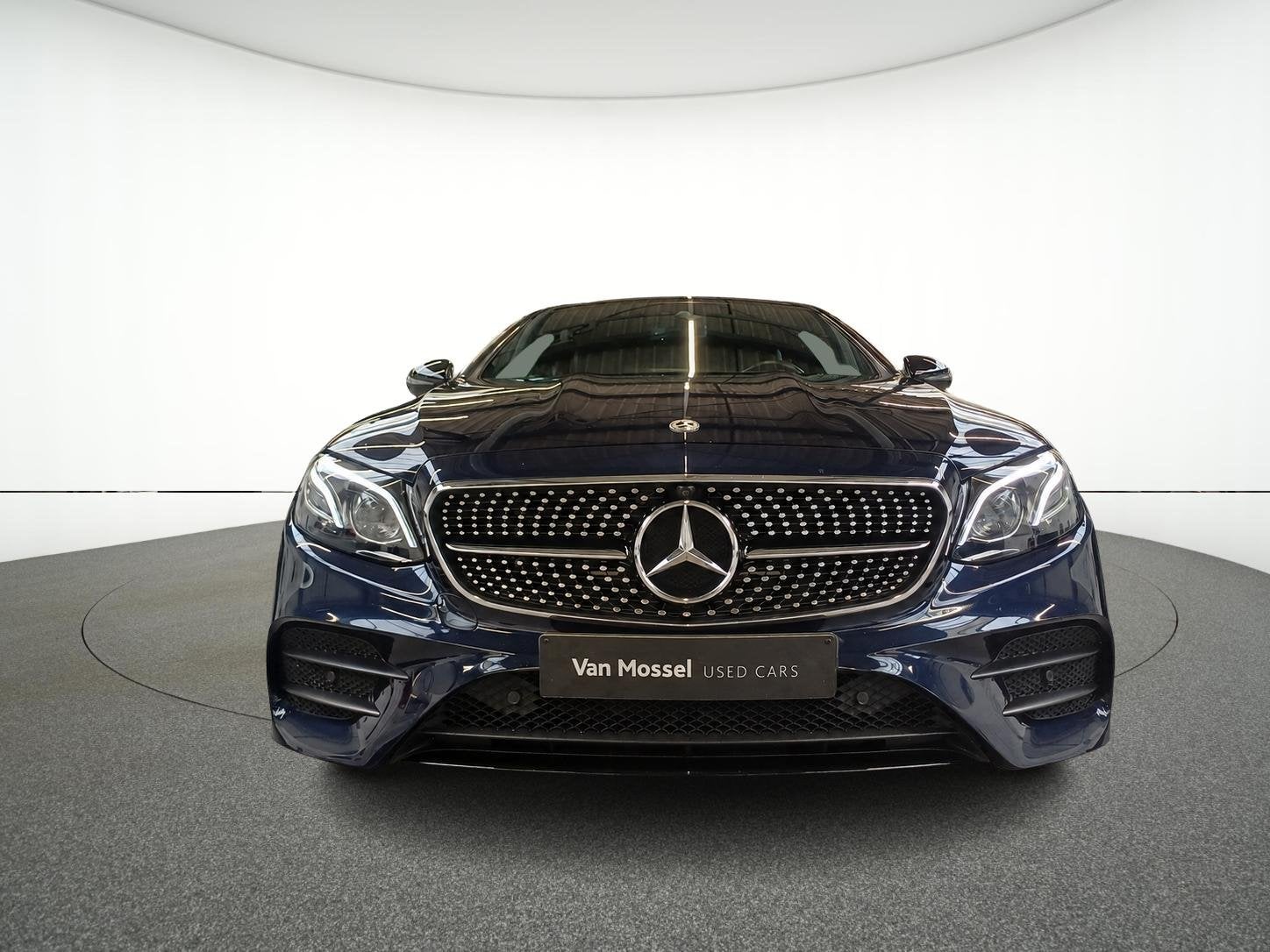 Mercedes-Benz E-Klasse 300 D Coupé AMG LINE + LEDER + PANO, Autos, https://public.car-pass.be/vhr/bd06175e-ed4a-409d-a2ef-f604f2b90d23