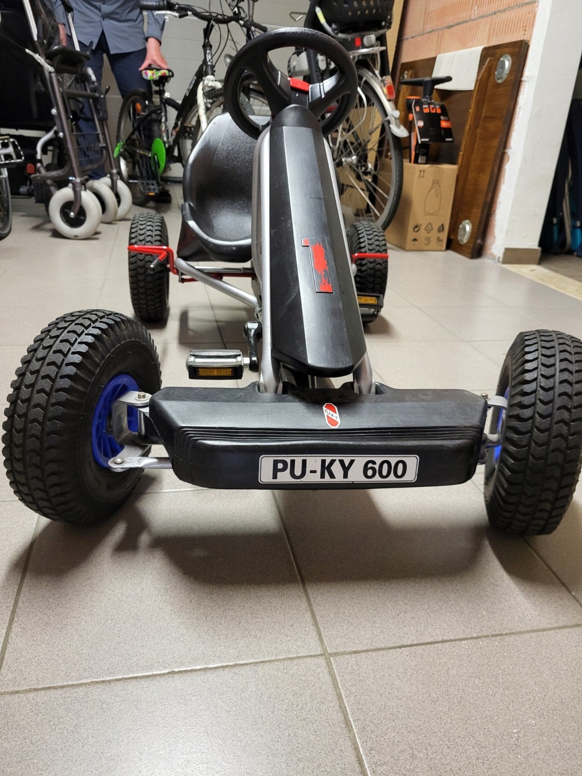 Gocart PUKY 600   zeer goede staat. Zwart met rode accenten., Ophalen, Gebruikt