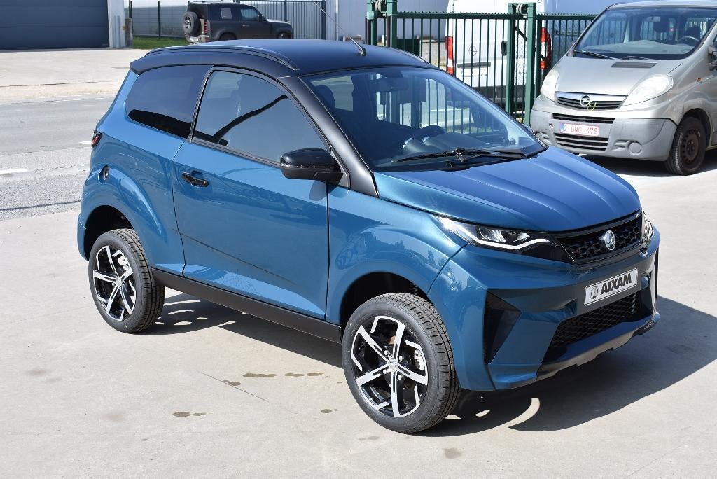 Aixam Crossover met ABS,  uit stock leverbaar!, Auto's, Blauw, Bedrijf, Diesel, 6 kW