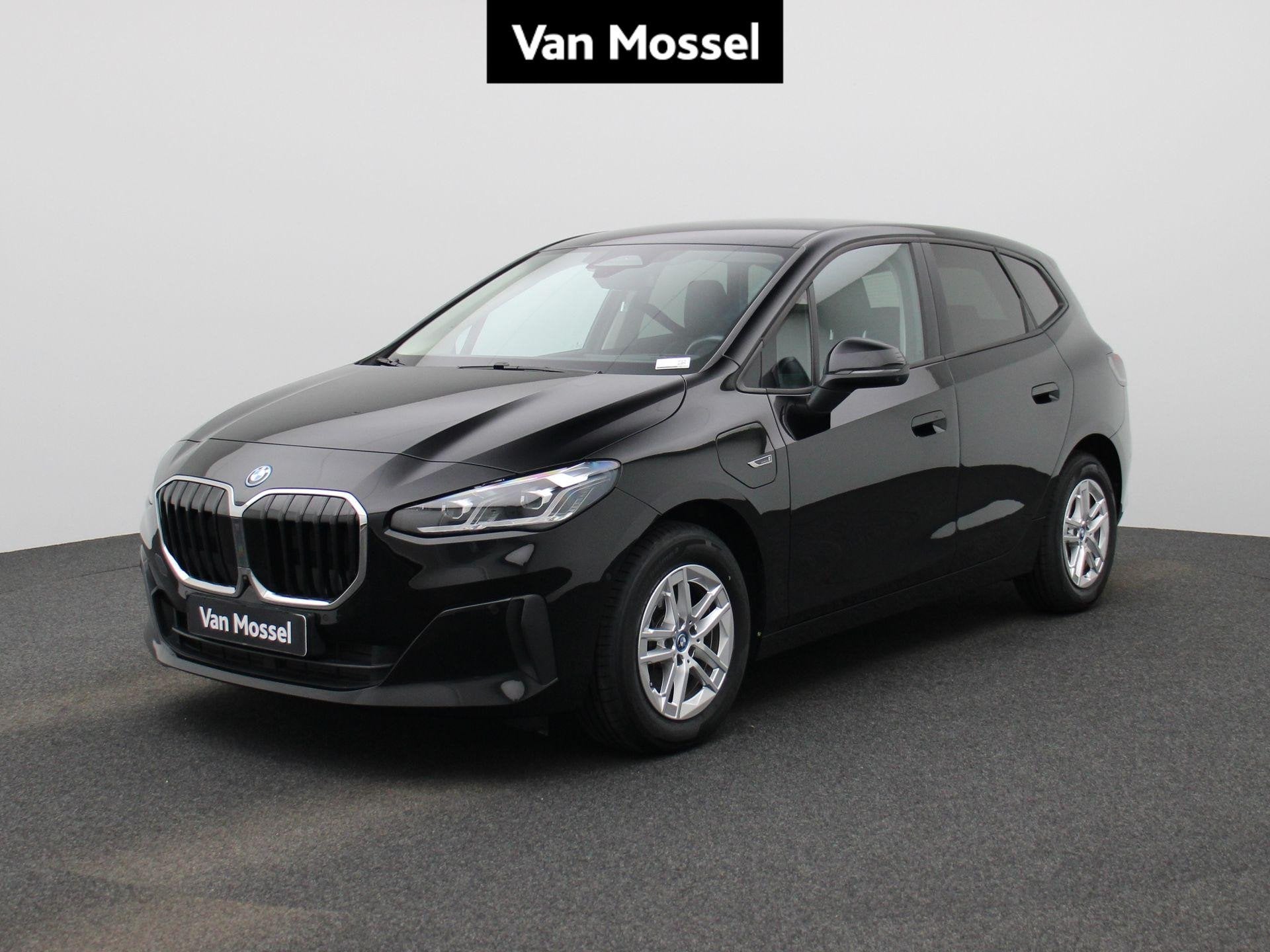 BMW 2 Reeks Active Tourer 225e xDrive STUUR- EN ZETELVERWARM, Auto's, Automaat, 245 pk, Gebruikt, Zwart
