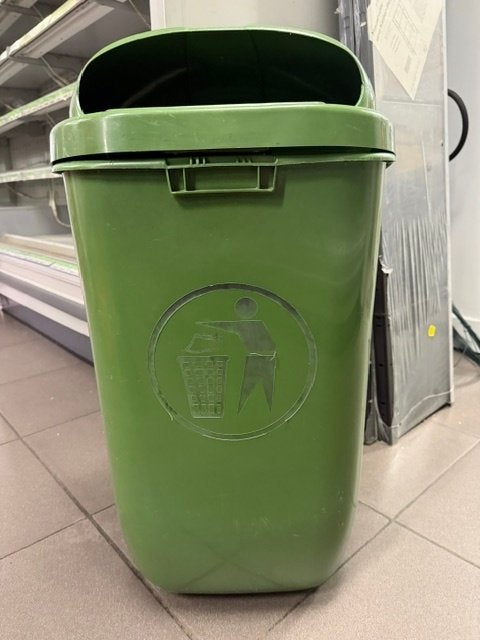 poubelle, 50 – 75, Enlèvement, Utilisé, 40 litres ou plus